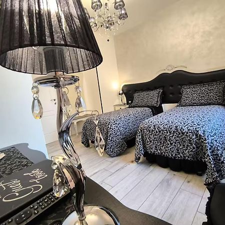 Alloggio Turistico Giulietta E Romeo - Intero Appartamento - Villafranca Di Verona, Zimmer, Holiday Rooms מראה חיצוני תמונה