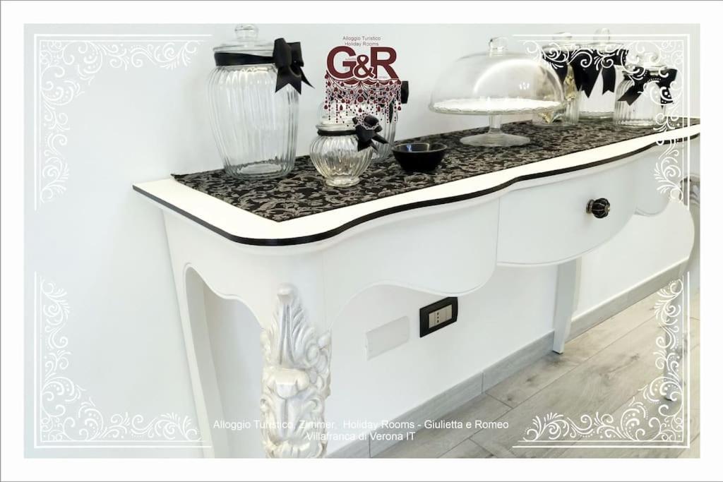 Alloggio Turistico Giulietta E Romeo - Intero Appartamento - Villafranca Di Verona, Zimmer, Holiday Rooms מראה חיצוני תמונה