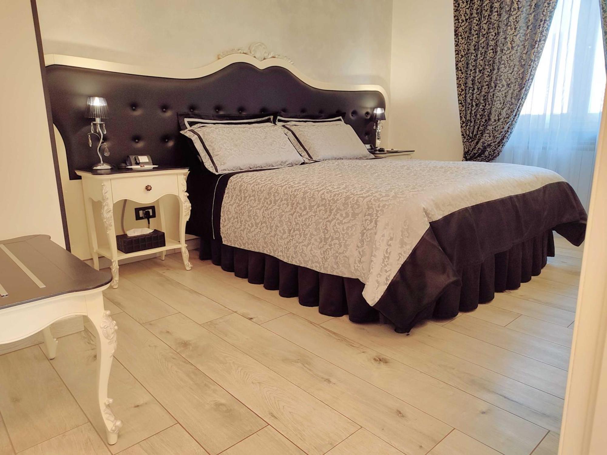 Alloggio Turistico Giulietta E Romeo - Intero Appartamento - Villafranca Di Verona, Zimmer, Holiday Rooms מראה חיצוני תמונה
