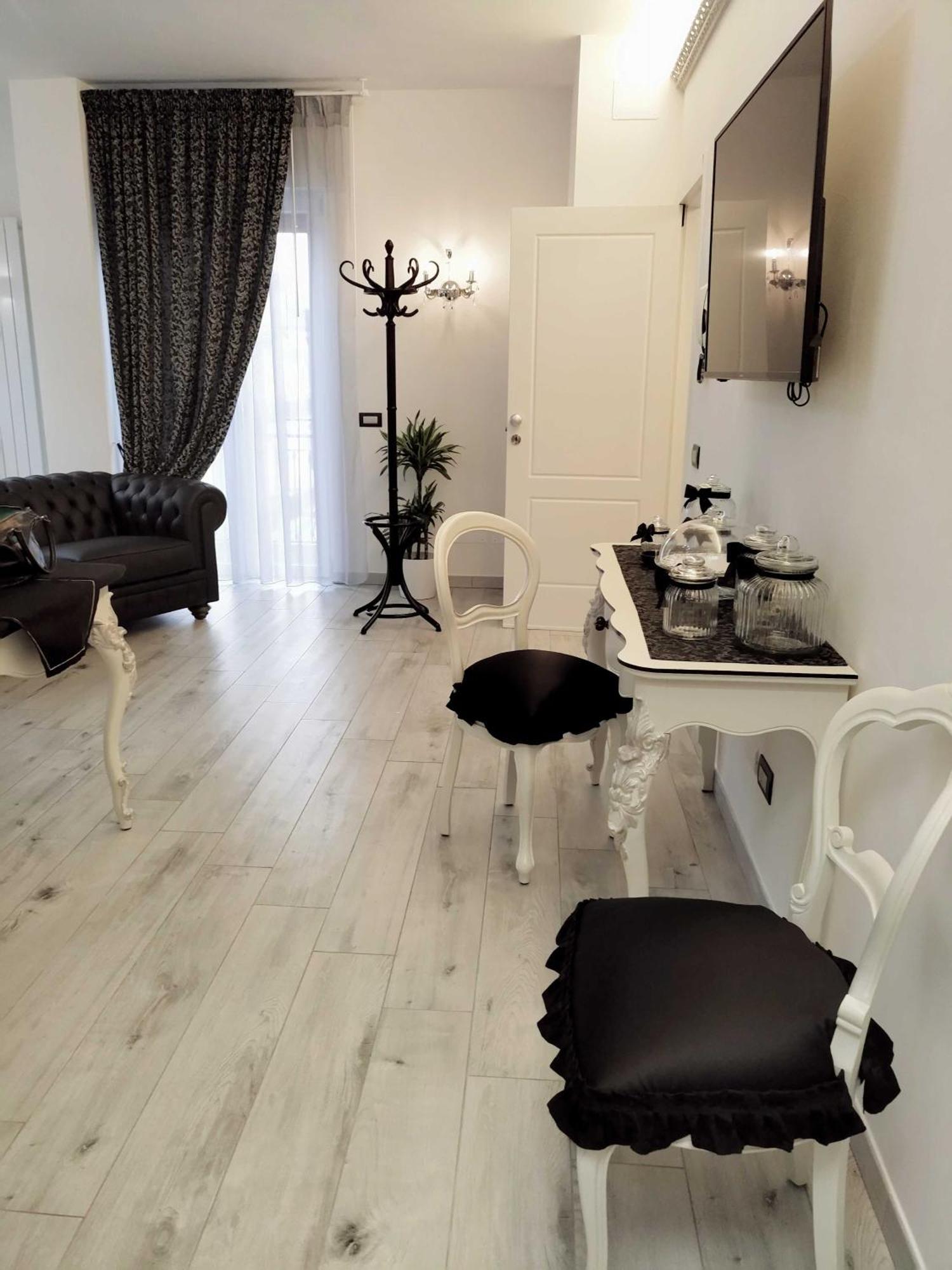 Alloggio Turistico Giulietta E Romeo - Intero Appartamento - Villafranca Di Verona, Zimmer, Holiday Rooms מראה חיצוני תמונה