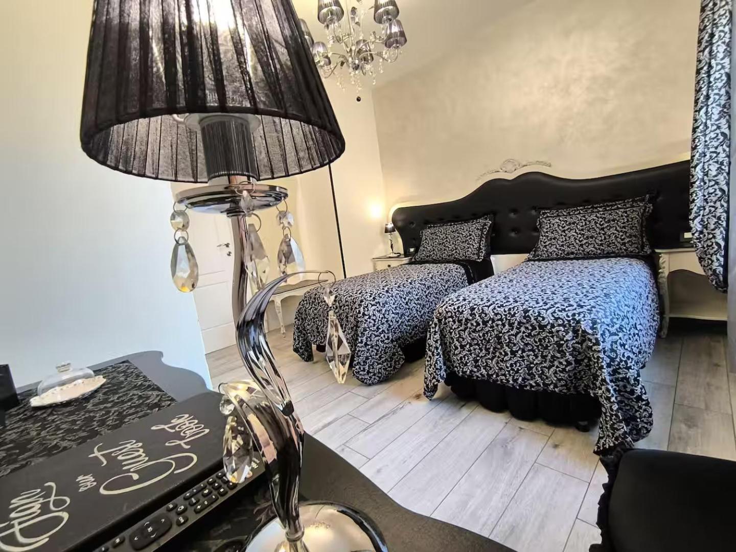 Alloggio Turistico Giulietta E Romeo - Intero Appartamento - Villafranca Di Verona, Zimmer, Holiday Rooms מראה חיצוני תמונה